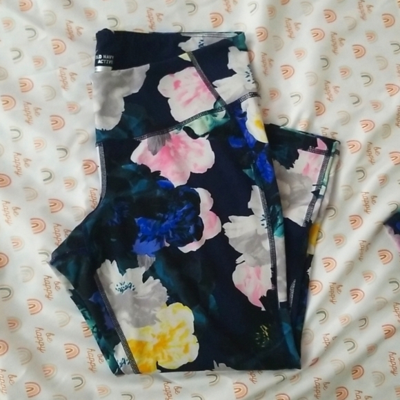 Old Navy Pants - Gorgeous Old Navy Workout Leggings Size L. Med.-High Compression. Like New.